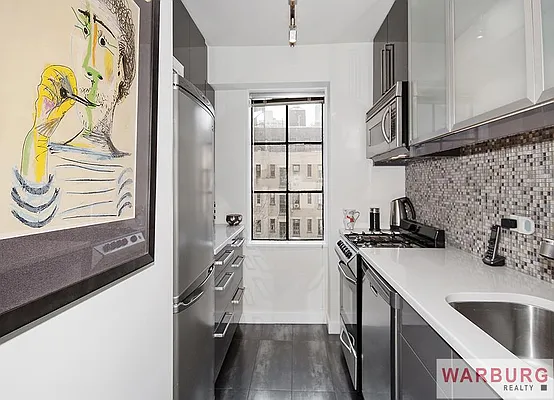 Sold by Warburg | media 23