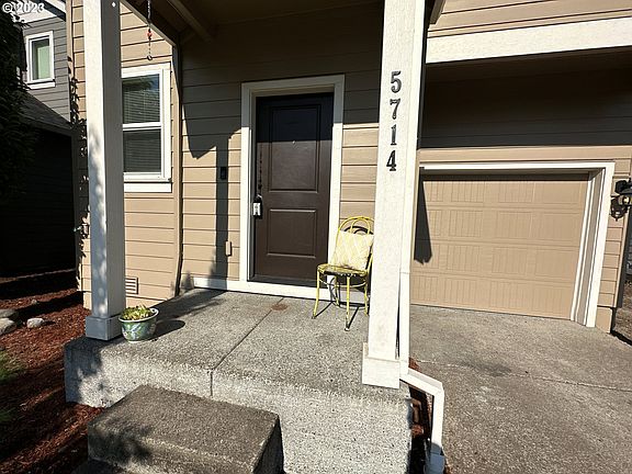 2nd image of 5714 NE 131st Pl