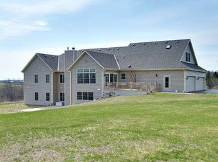 2266 Powder Hill Rd, Hartford, WI 53027