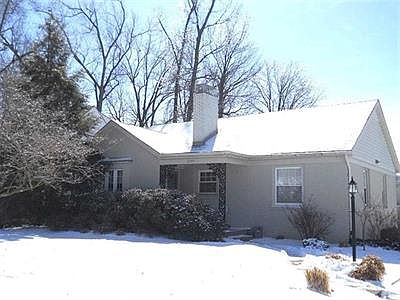 1st image of 2809 E Gum St
