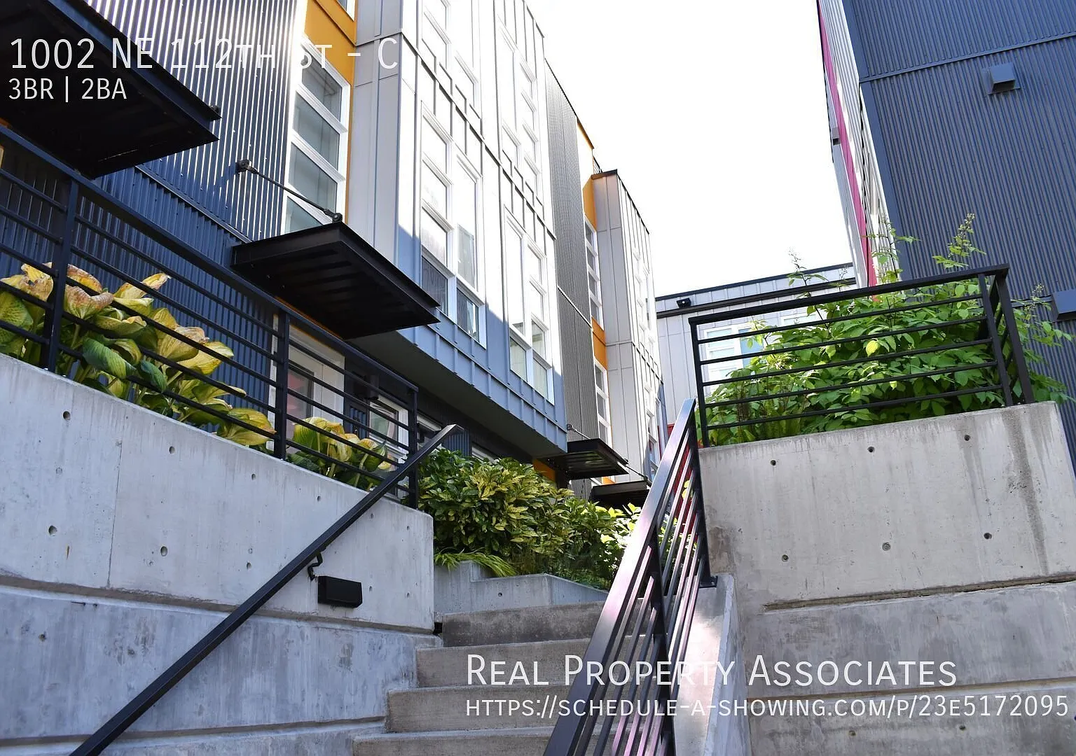 Townhouse near Northgate — Photo 1