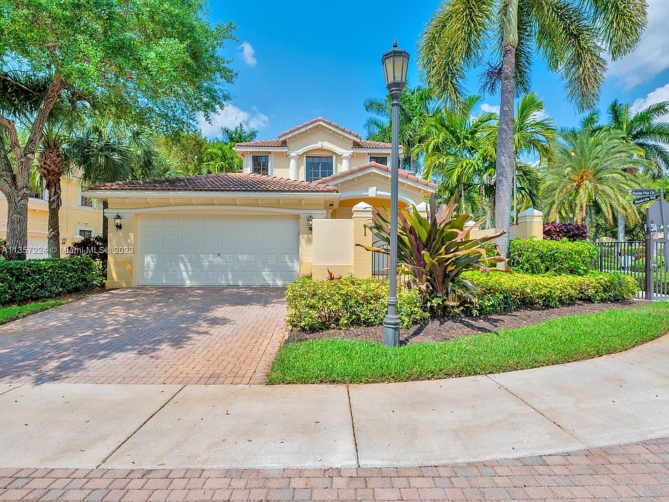 1st image of 1697 Passion Vine Cir #22-2