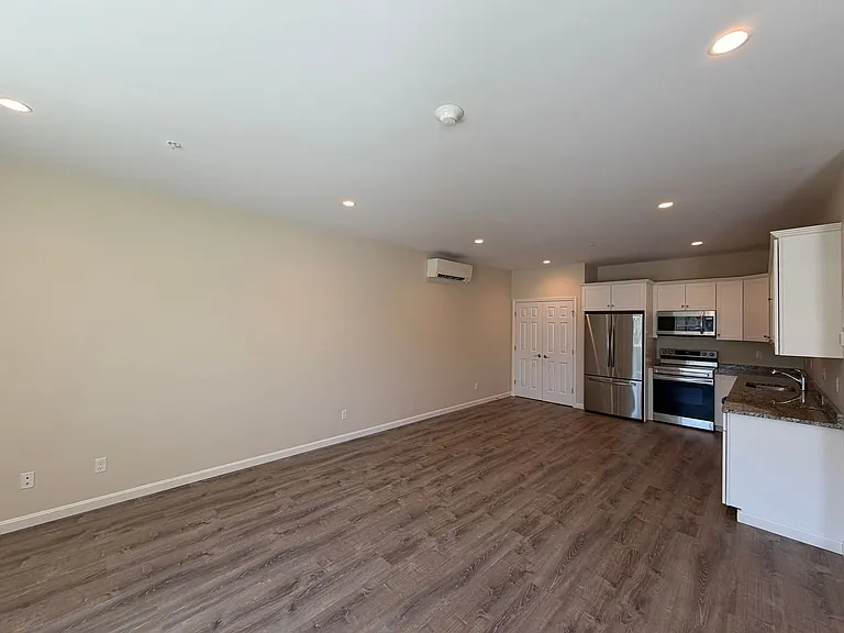 85 Lowell St — Photo 27