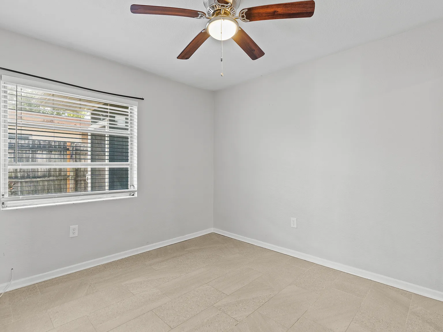 2 bed, 676 sqft, $1,750 — Photo 4