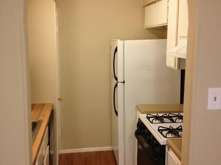 107 Meteor Dr #A — Photo 10