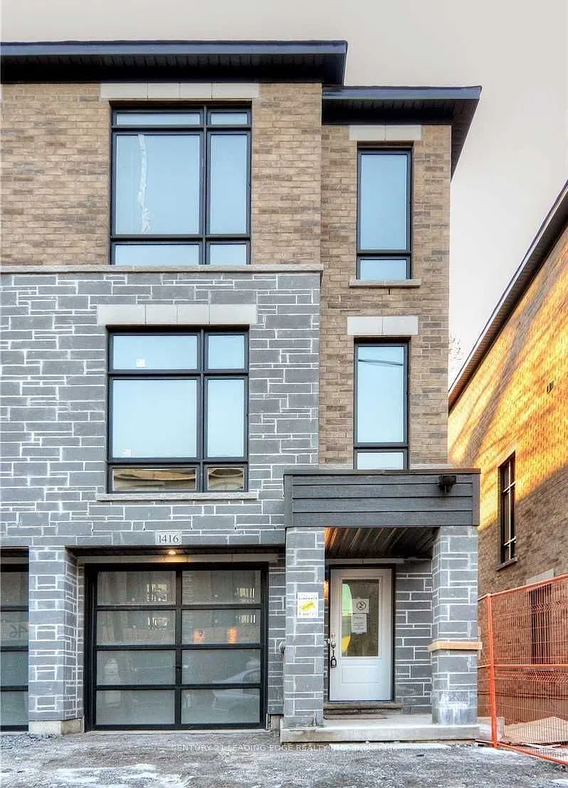 4 bed, $2,800 — Photo 1