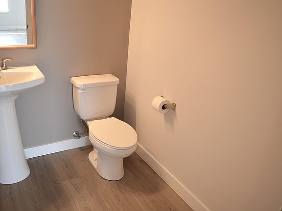 2nd image of 4940 Innovation Dr