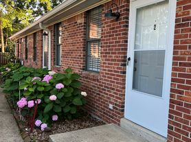 974 Strouse Ave, Nashville, TN