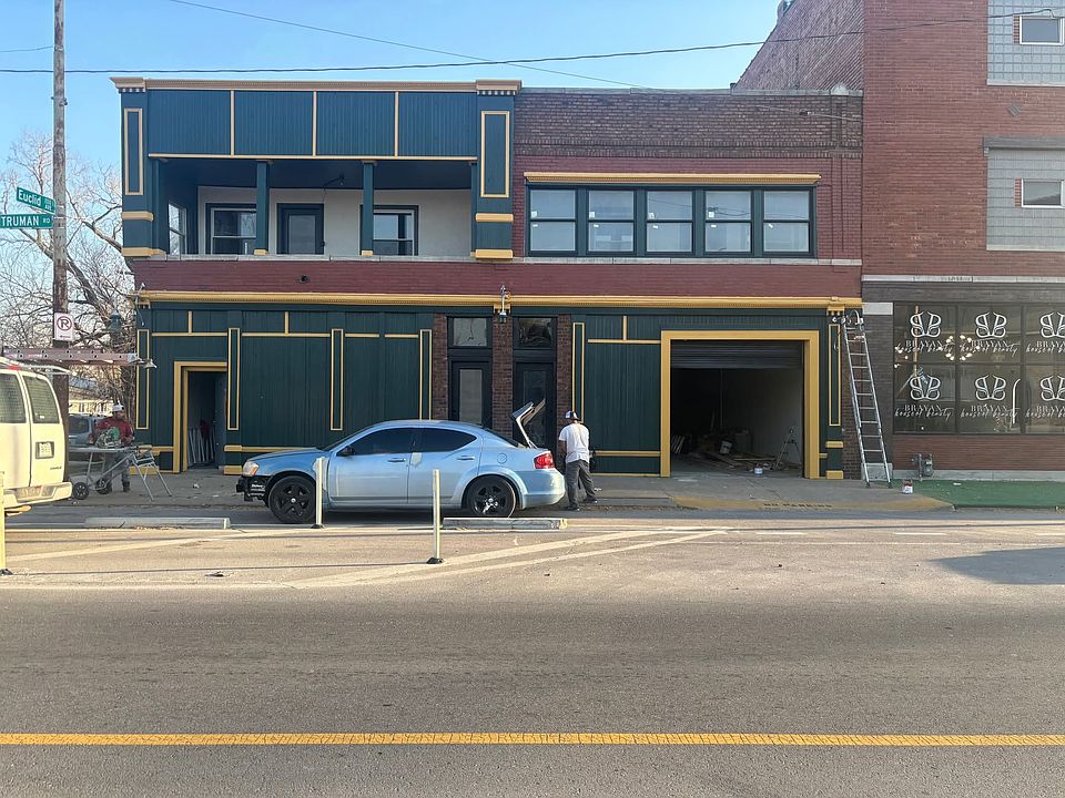 1st image of 1925 E Truman Rd