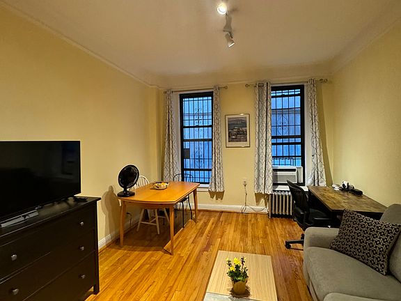 3rd image of 242 E 87th St APT 1H
