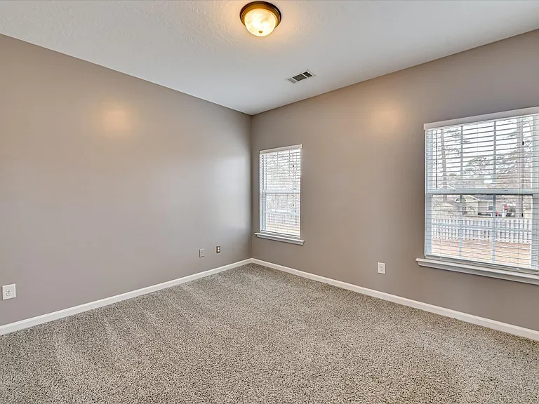 249 Crown Heights Way — Photo 34