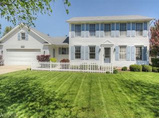 8730 Astro Dr, Jenison, MI 49428