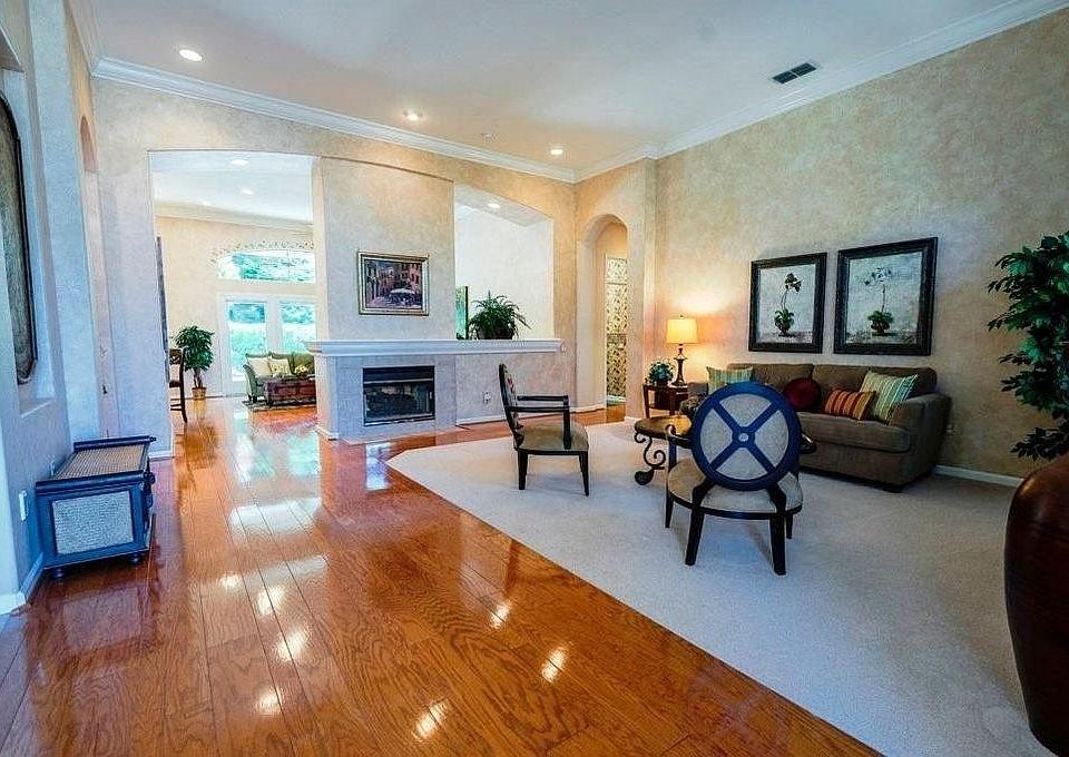 2nd image of 5036 Goldfield Way