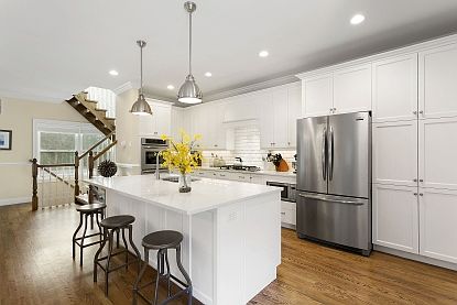 2nd image of 25 Jeffrey Ln