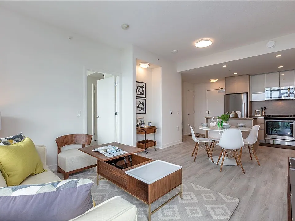 8850 University Cres #305