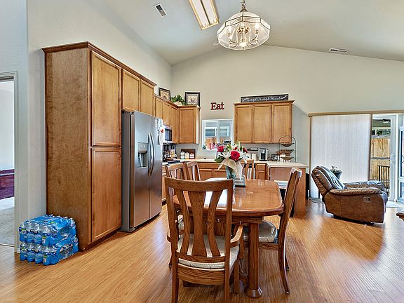 5th image of 2646 Parkwood Village Ln