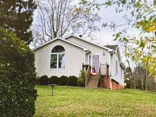 508 W Main St, Christiansburg, VA 24073