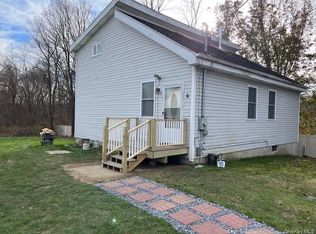 6 Sycamore Ln, Hopewell Junction, NY 12533