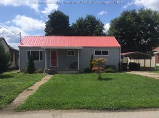 305 8th St, Huntington, WV 25705