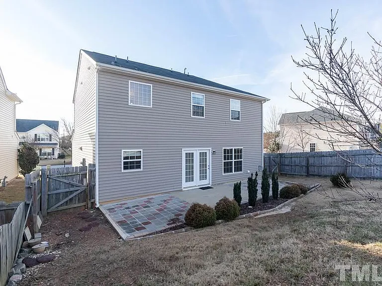 401 Wellspring Dr — Photo 30