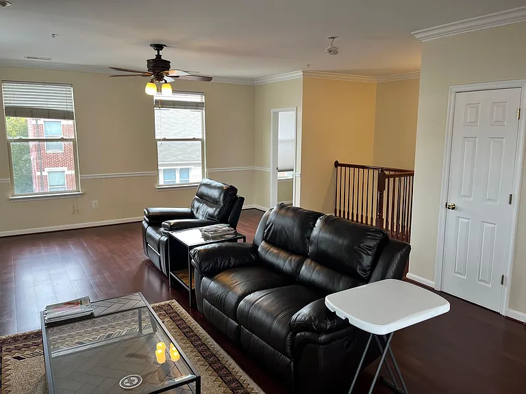 1007 Granby St — Photo 10