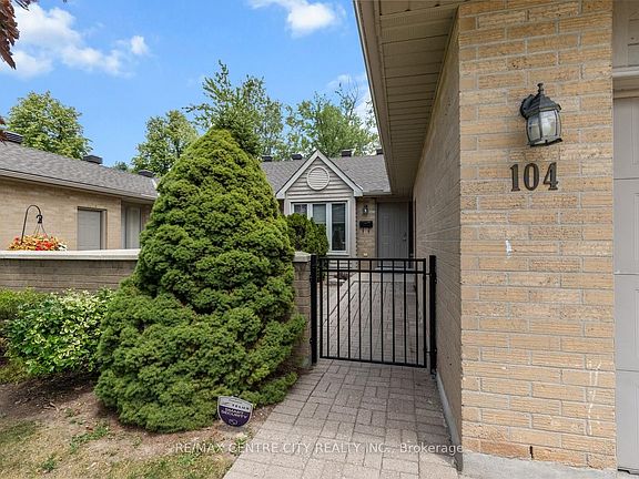 2nd image of 1500 Richmond St #104
