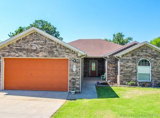 67 E Hilltop Rd, McAlester, OK 74501