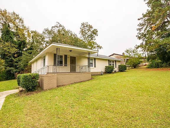 2nd image of 3675 Lake Shore Dr