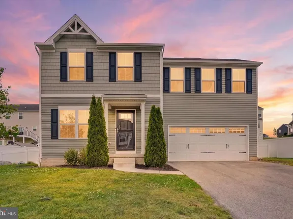 3410 Summer Dr, Dover, PA 17315
