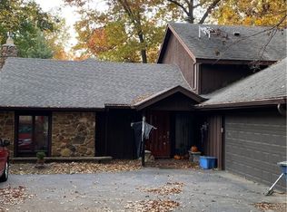 3304 Suncrest Dr, Danville, IL