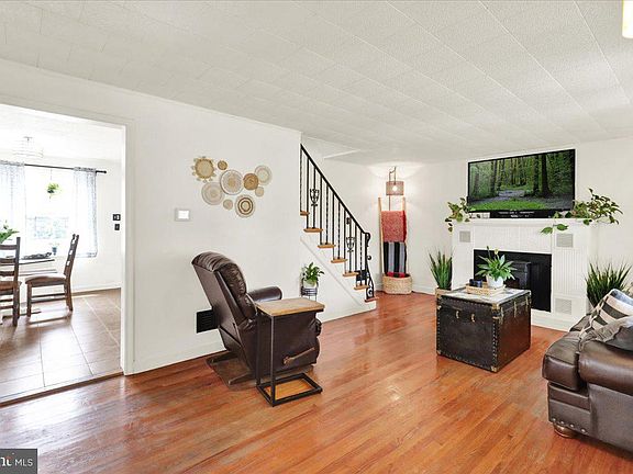 4th image of 2314 Reading Blvd