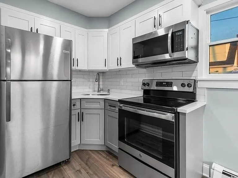 131 Liberty Ave #1 — Photo 9