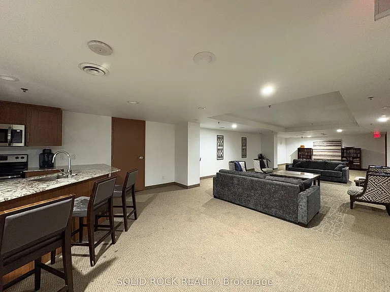 242 Rideau St #1805 — Photo 19