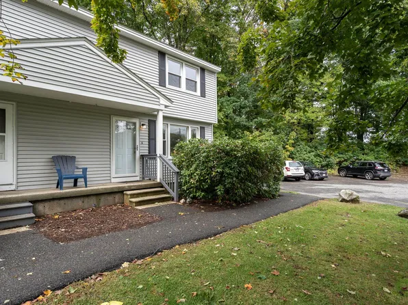 76 Boulder Dr, Londonderry, NH 03053
