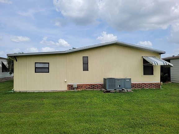 4th image of 15819 Sandy Point Dr