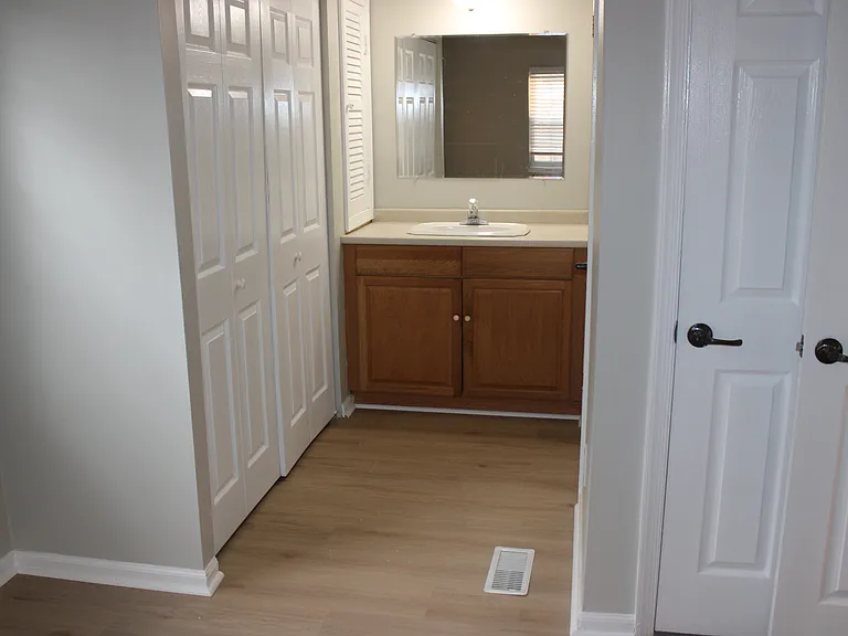 168 Oberlin Ter — Photo 18