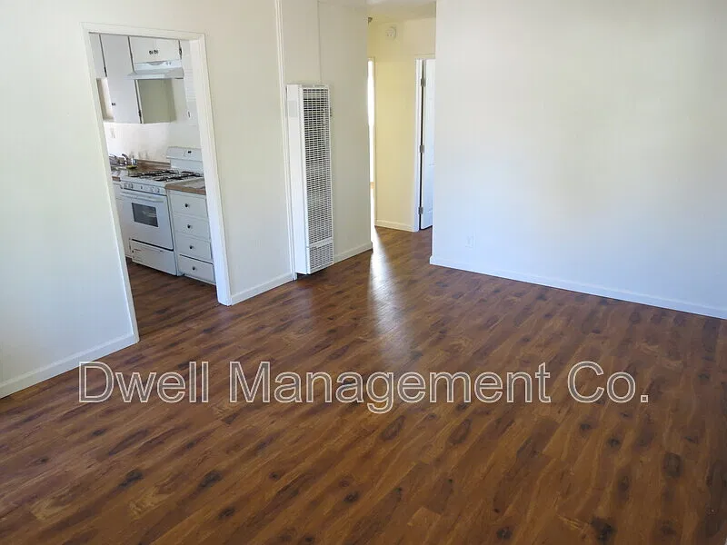 2 bed, 1.0 bath, 725 sqft, $2,395 — Photo 4