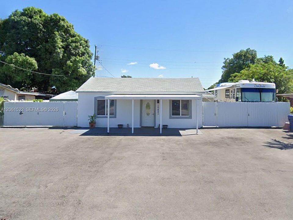1st image of 10401 NW 33rd Ave