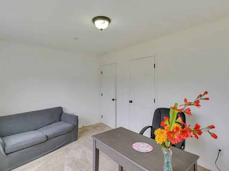 1680 Arlington Dr — Photo 15