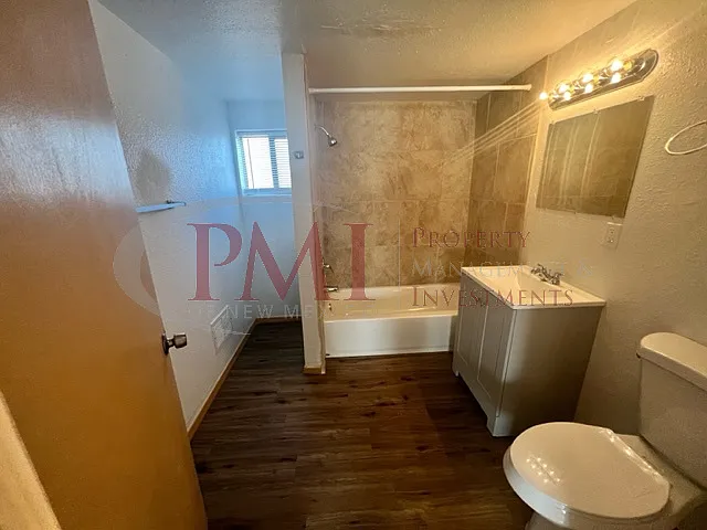 2106 College Street #6 — Photo 15