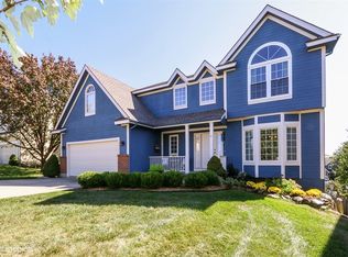 305 Shannon Ave, Smithville, MO 64089
