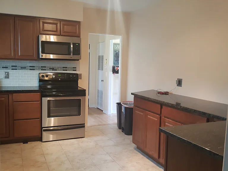 257 Boylston Ave — Photo 16