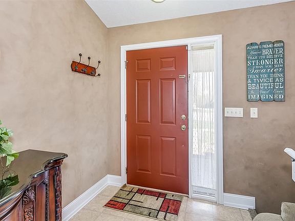 4th image of 2617 N Parkdale Ct