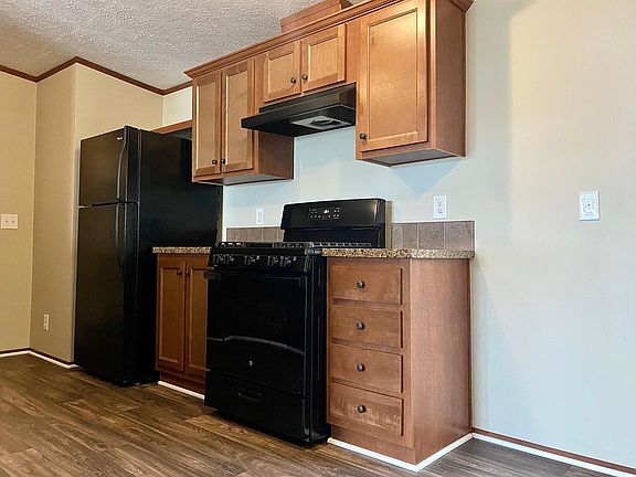 3rd image of 58151 Brookside Dr