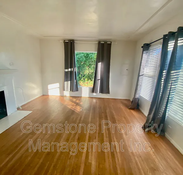 5017 College Ave — Photo 8