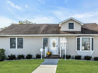 2466 Army Pl, Bellmore, NY 11710