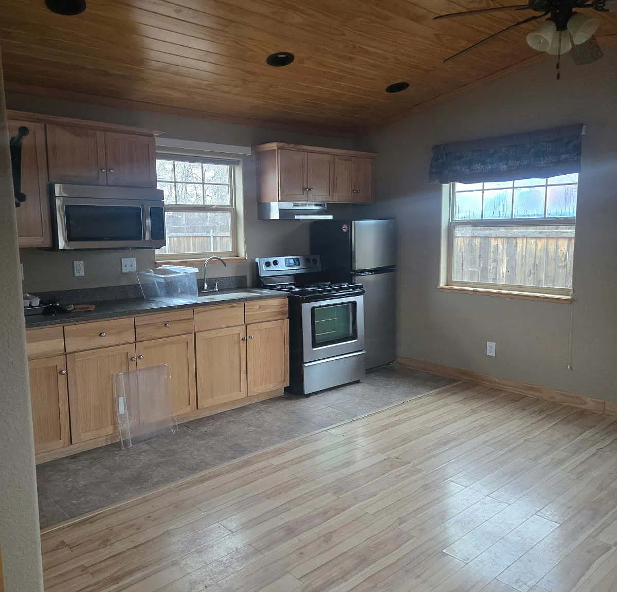 44 Davis Ln — Photo 2