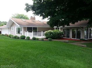 68318 George Smith Ct, Edwardsburg, MI 49112