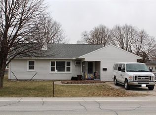 678 W South St, Marengo, IA 52301