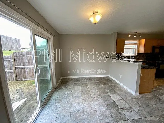 112 Gazebo Dr — Photo 8